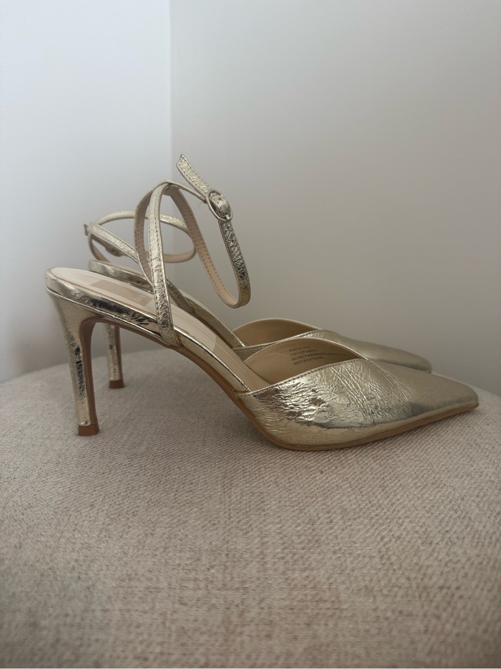 Dolce Vita Gold Metallic Keisha Ankle Strap Pumps (size 8.5)